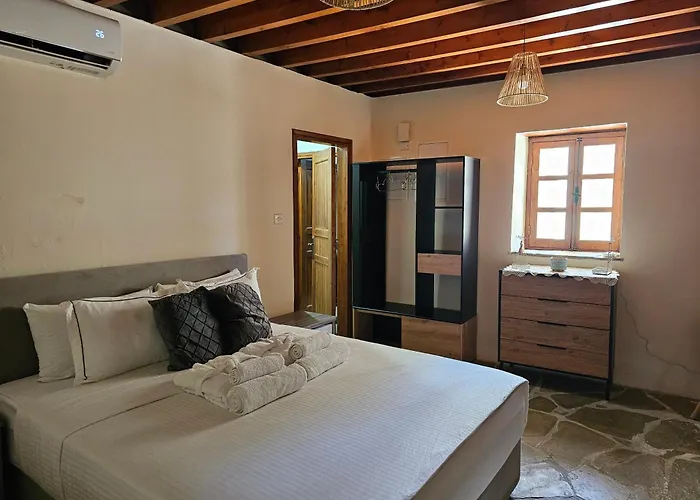 The Stonehouse Suites With Private Bath Spas